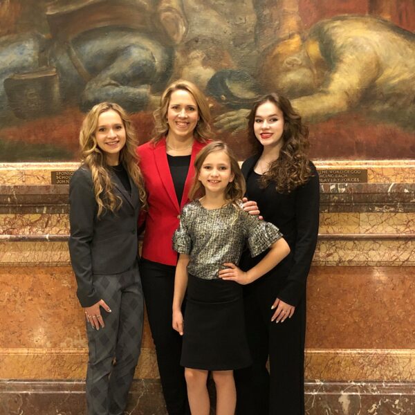 Alicia Schartz Straub with family, official campaign portrait